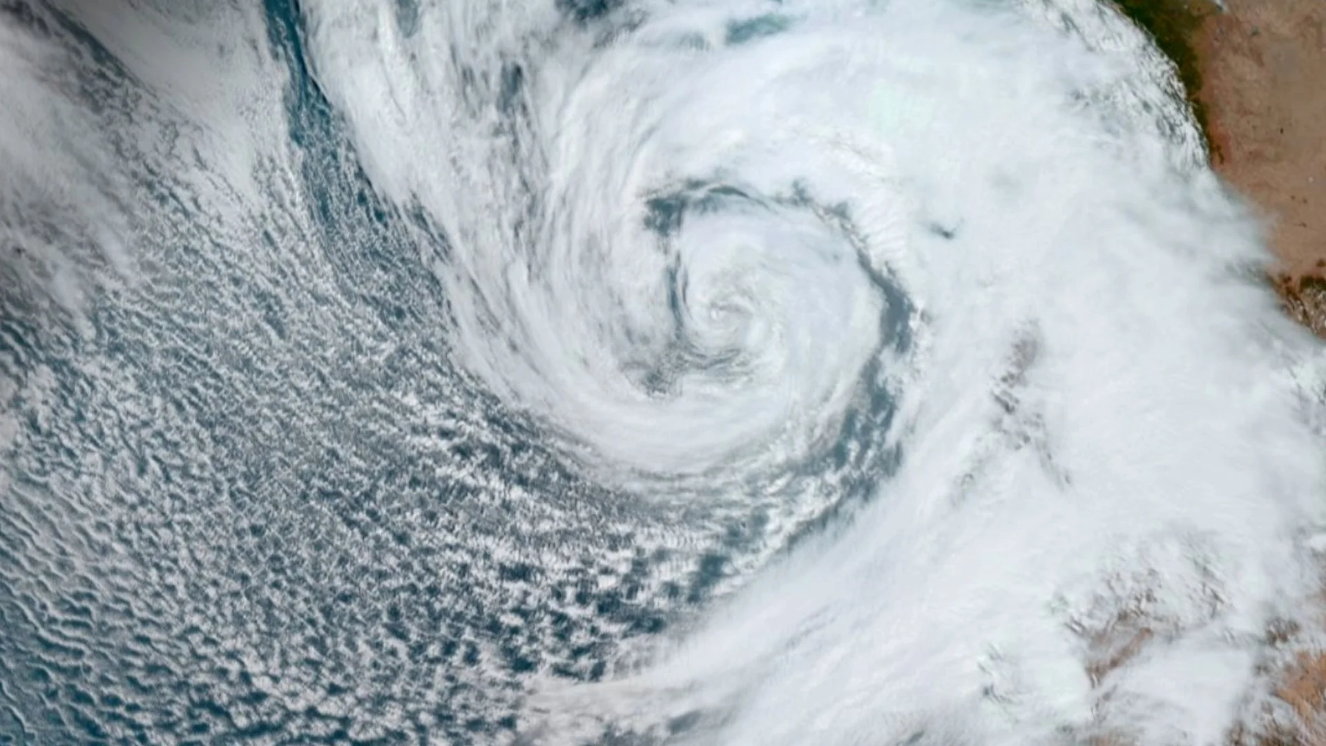 Hurricane Polo's Swift Intensification Linked to Super El Niño Conditions
