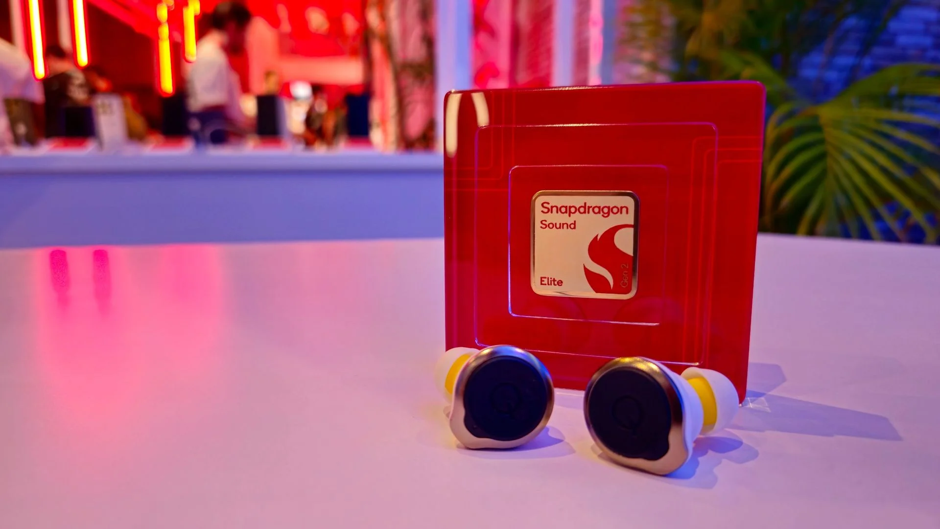 Qualcomm's Snapdragon Sound Elite Gen 2 Chip: A Leap Toward Autonomous AI Audio Devices