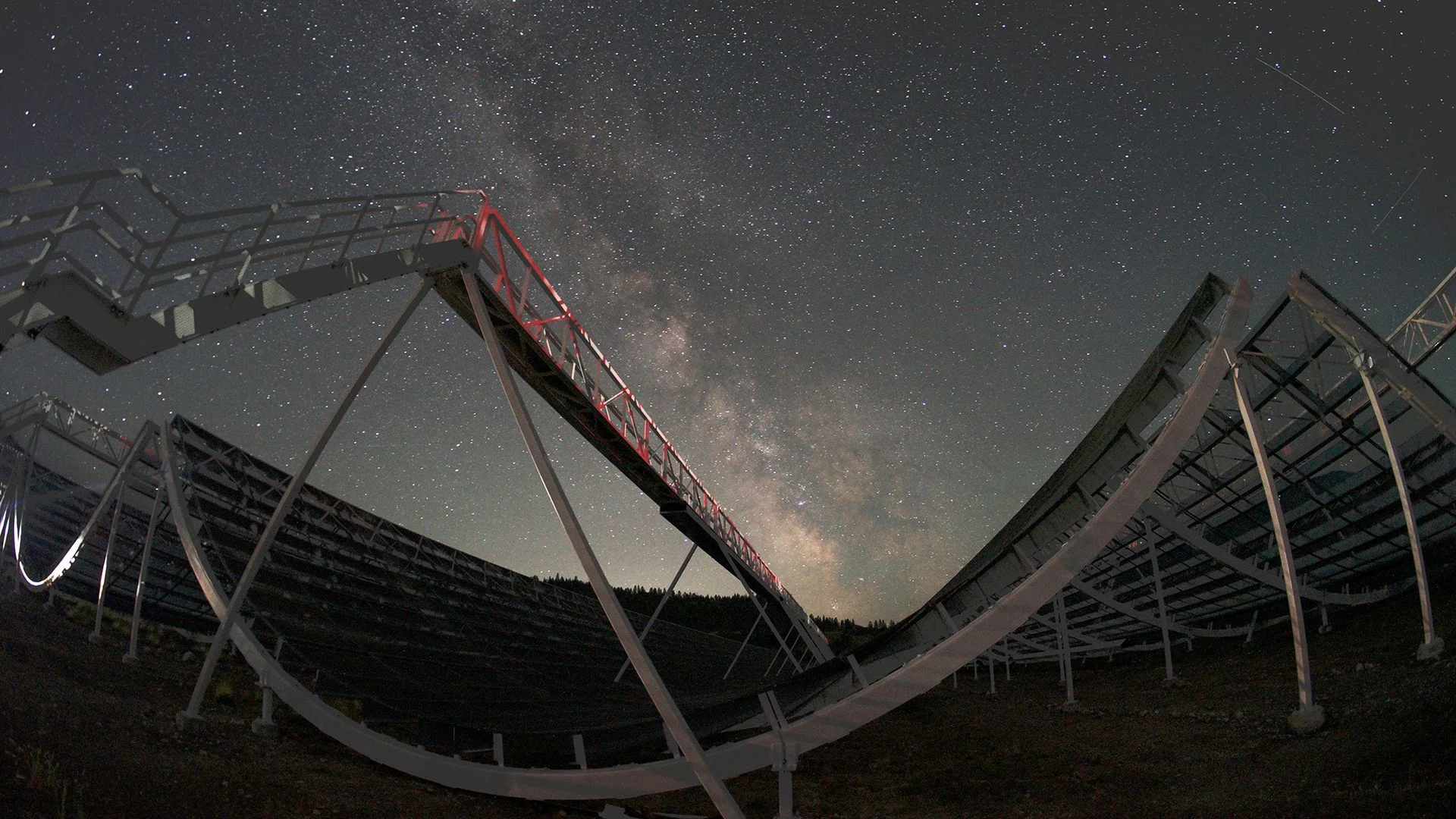 CHIME Telescope Advances Understanding of Cosmic Expansion Through Hydrogen Mapping